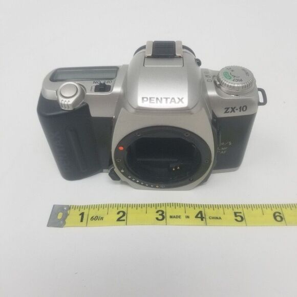 Pentax ZX-10 Silver And Black 35mm SLR Film Photography Camera Autofocus Flash - Picture 8 of 11